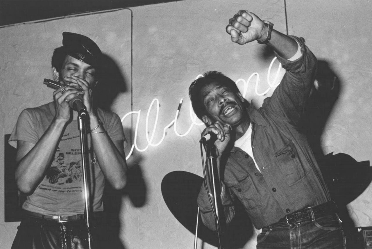 Larry Johnson e Sugar Blue (foto Renato Tonelli)